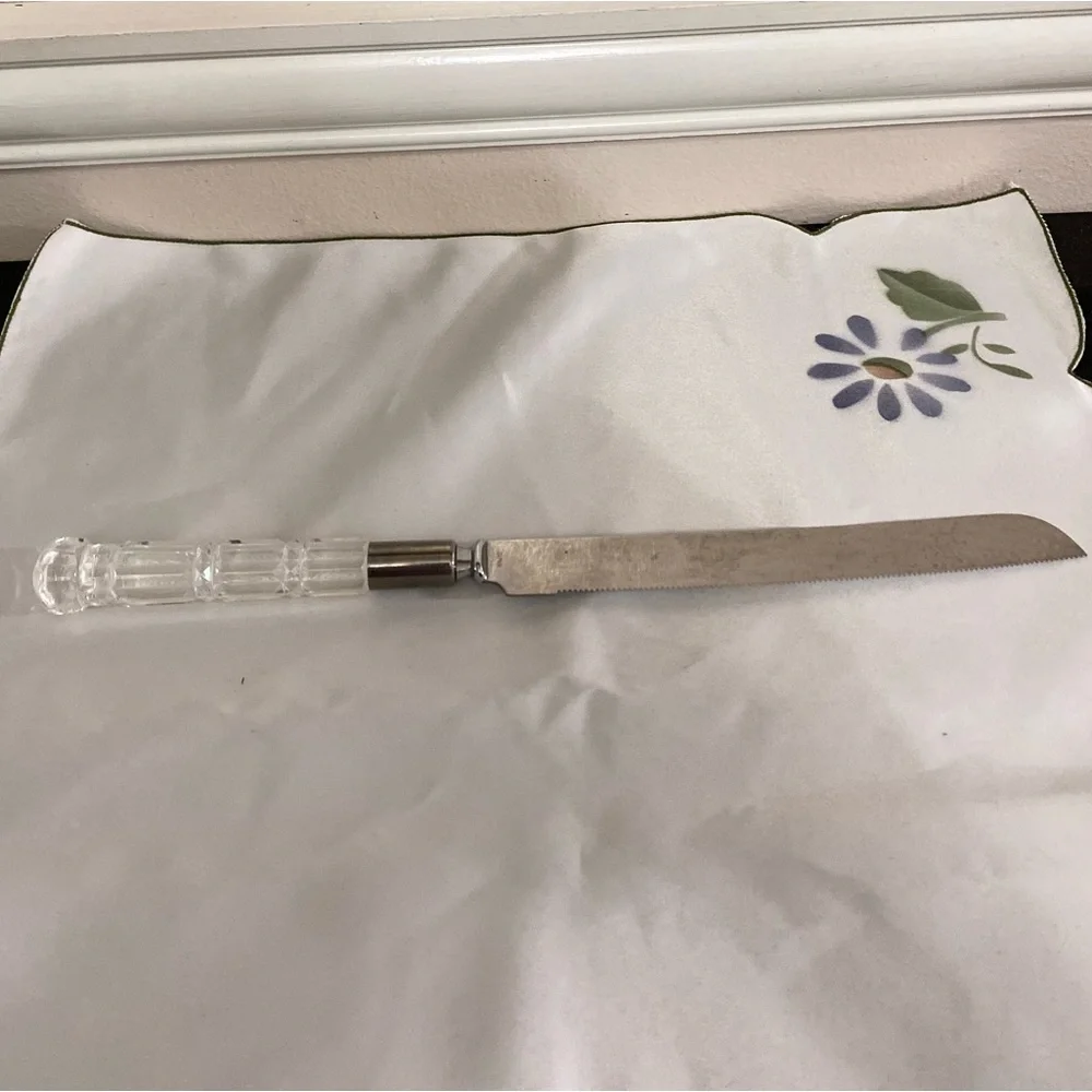 Mirage Stainless Steel Serrated Knife in Silver